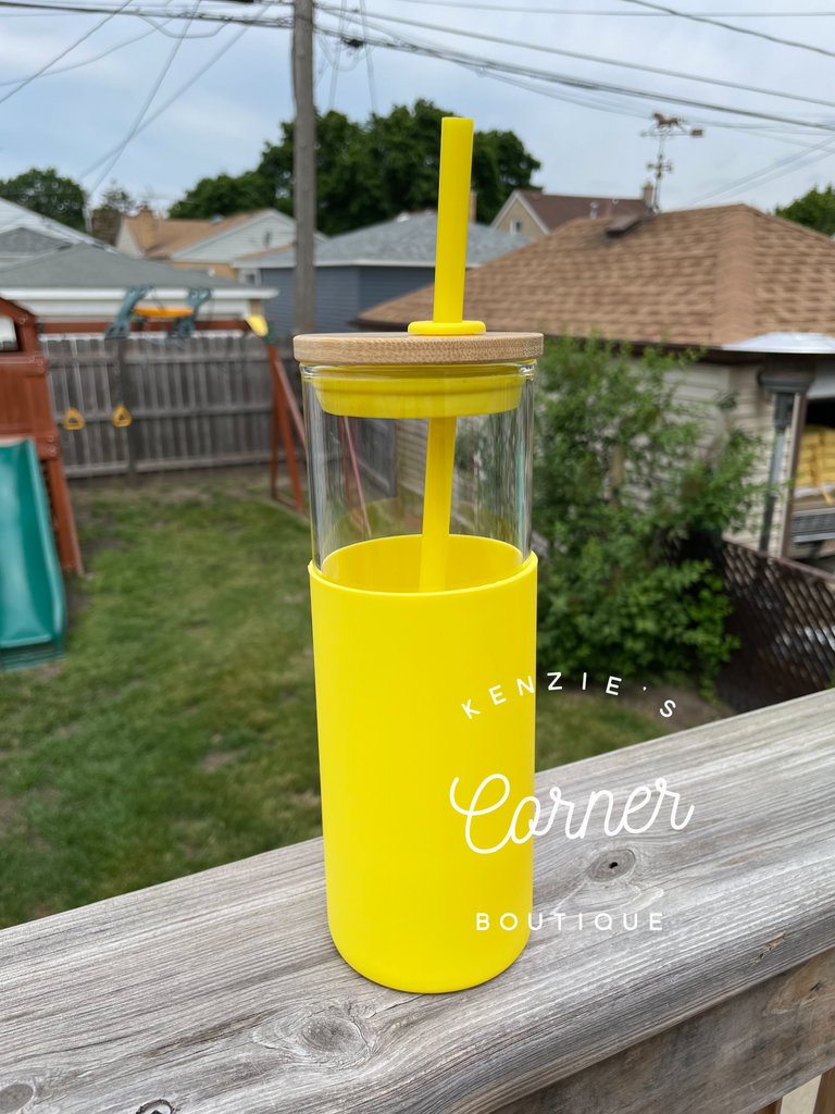 Not for sublimation Blank 22 oz glass water bottles with silicon sleeve